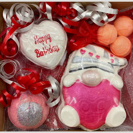 Gnome heart birthday bath bomb gift set - Birthday